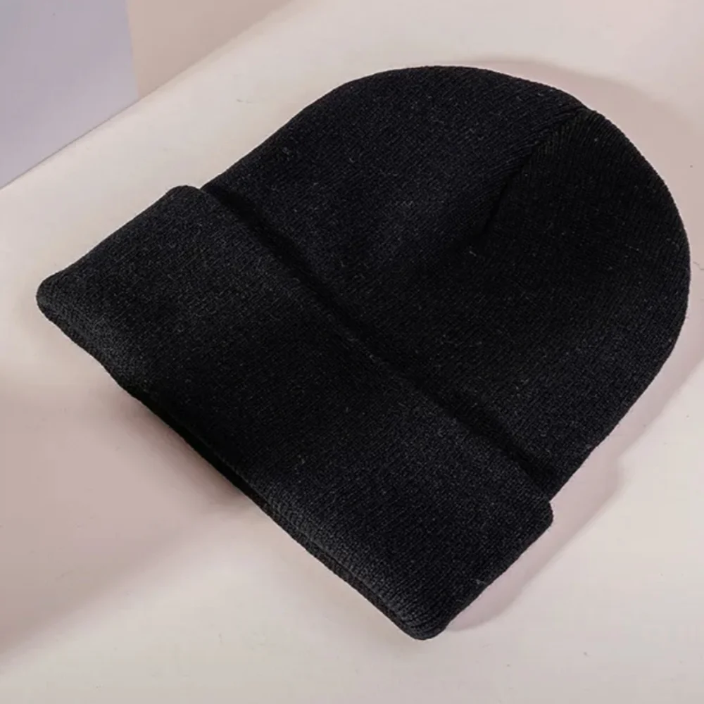 Nwot woman's beanie 